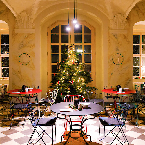 Café Kerzenschein im Gartensaal